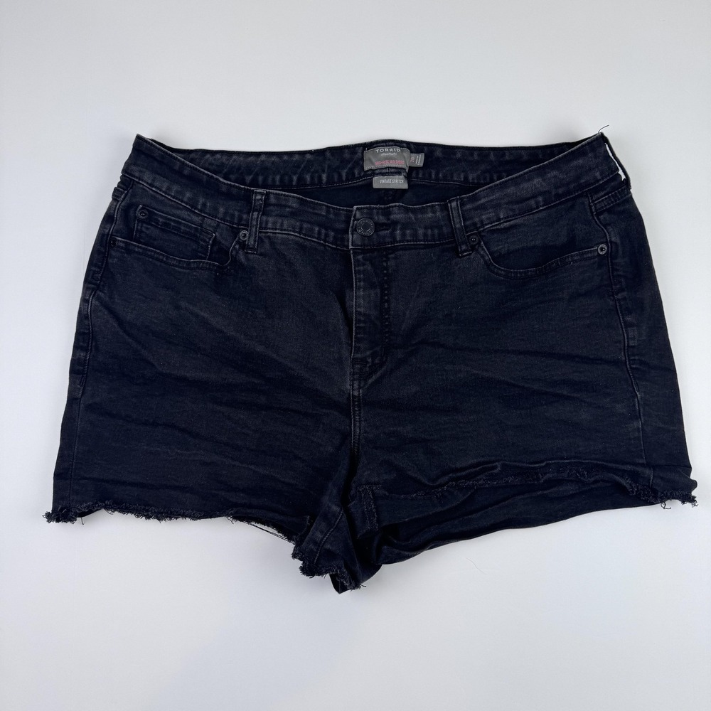 Torrid Mid Rise Mid Short Shorts Womens 20 (38x3) Black Denim Cutoff Stretch